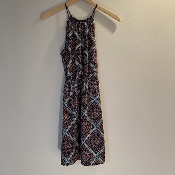 Patterned Halter Dress - Picture 3 of 4